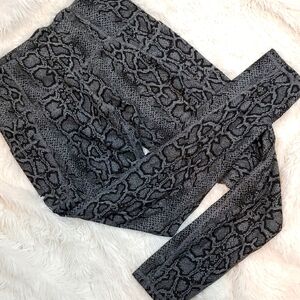 Champion Snakeskin Print Active Pants/Leggings Size Large